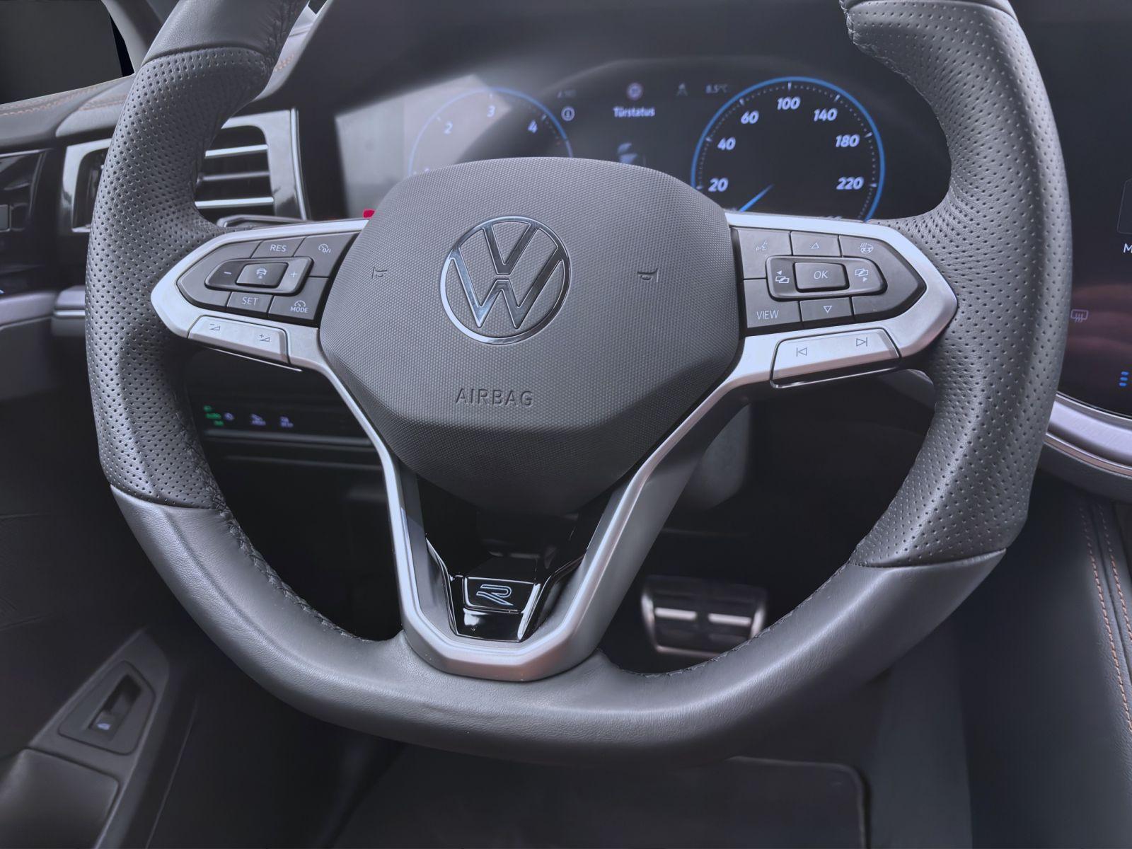 Volkswagen Touareg 3.0 TDI Tiptronic 4M R-LINE LUFT STDHZG 
