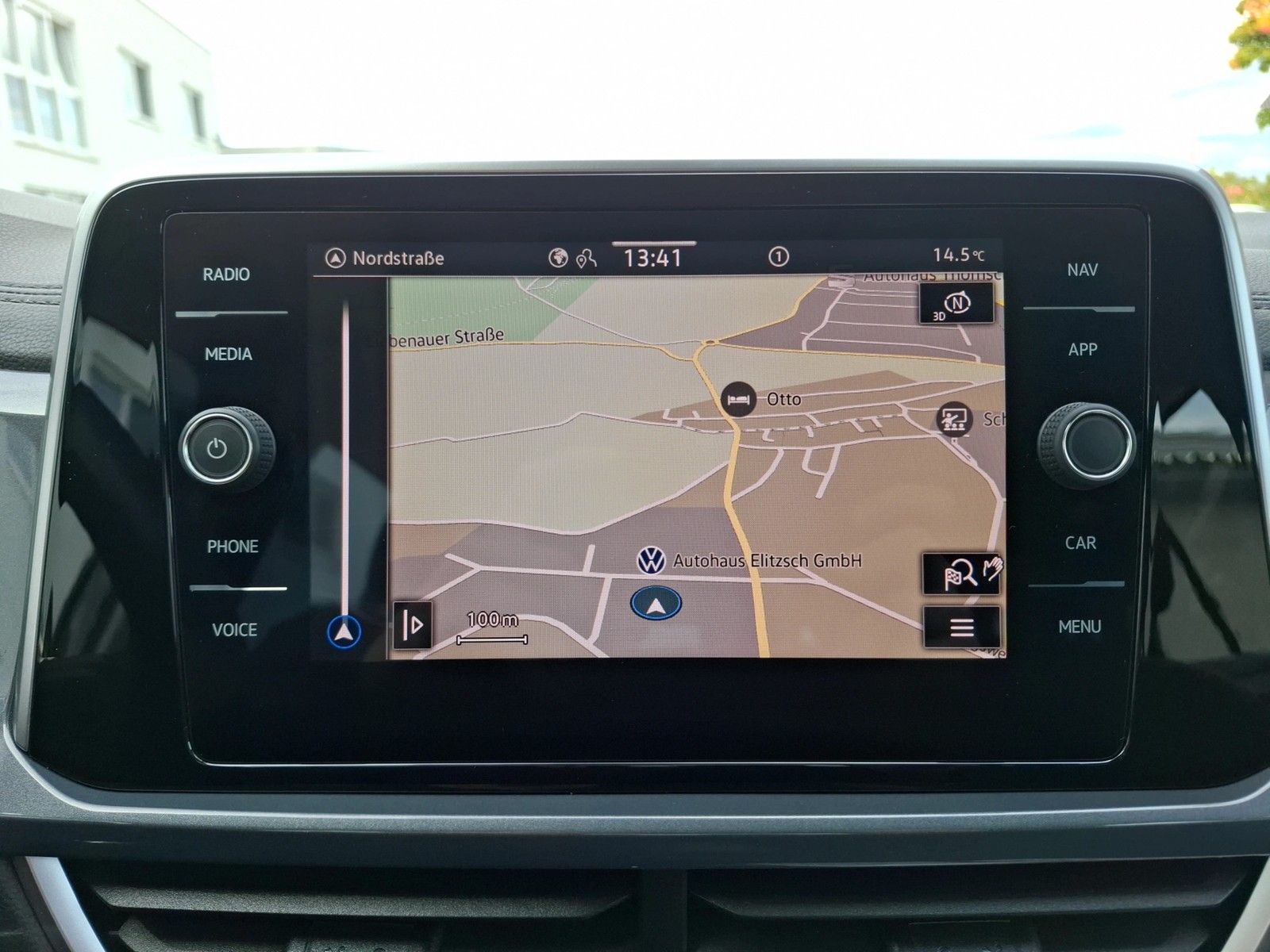 Fahrzeugabbildung Volkswagen T-Roc TSI Style DSG LEDplus Navi AID ACC RFK SH