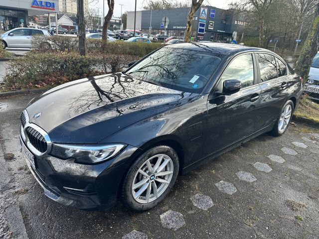 BMW 330e Advantage Automatik Advantage