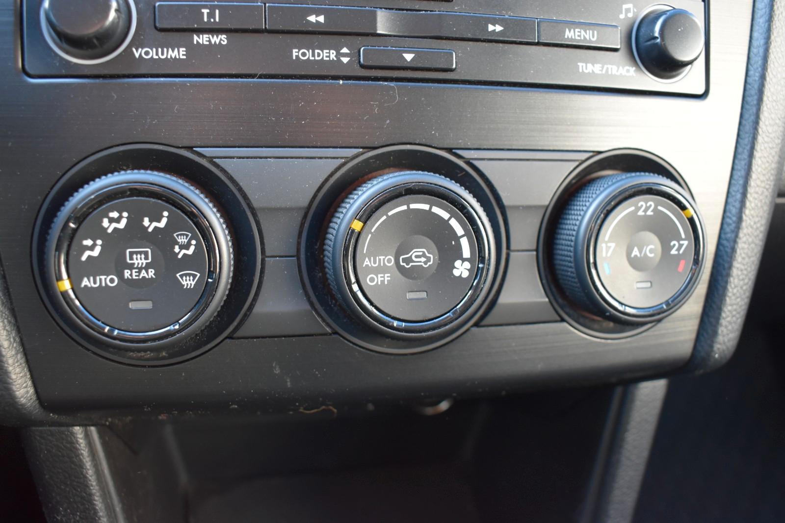 Subaru XV 2013 — photo 9