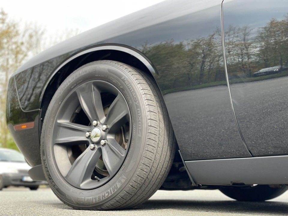 Fahrzeugabbildung Dodge Challenger 3.6 SXT 17 direkt aus USA importiert