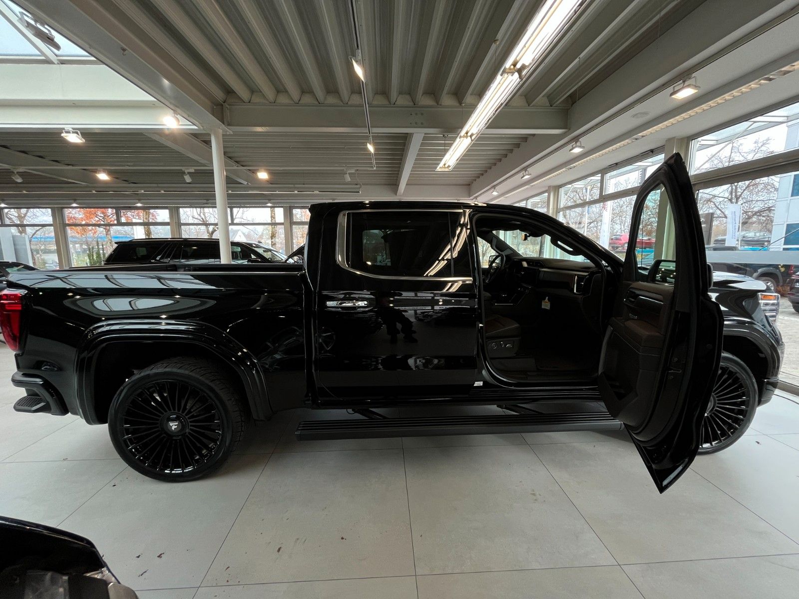 Fahrzeugabbildung GMC Sierra 1500 Denali Black 6.2 LPG*HeadUp*360°