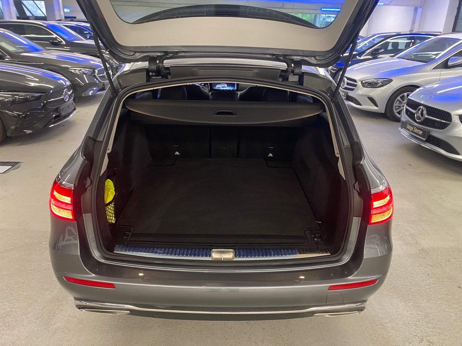 Fahrzeugabbildung Mercedes-Benz E 300 T Avant*Distro*Totwink*Multibeam*Comand*