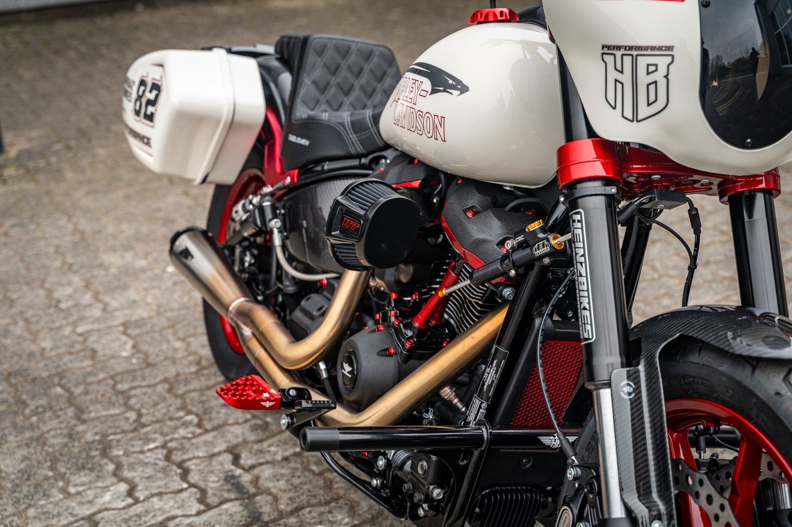 Fahrzeugabbildung Harley-Davidson FXLRS Low RiderS Extreme- Clubstyle Bike 1of1