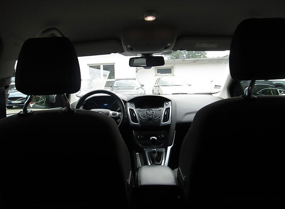 Ford Focus 2014 — photo 13
