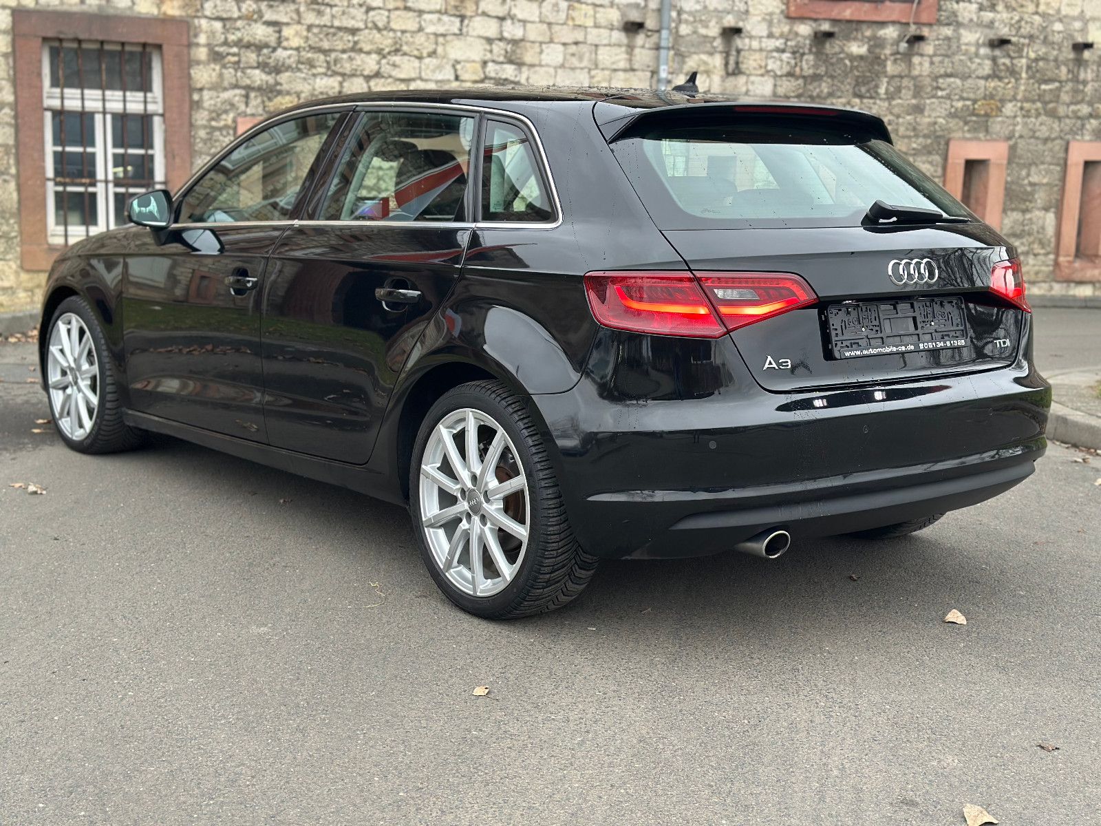 Fahrzeugabbildung Audi A3 SPORTBACK AMBITION*AUTOM+LEDER+KAMERA+KEYL.*