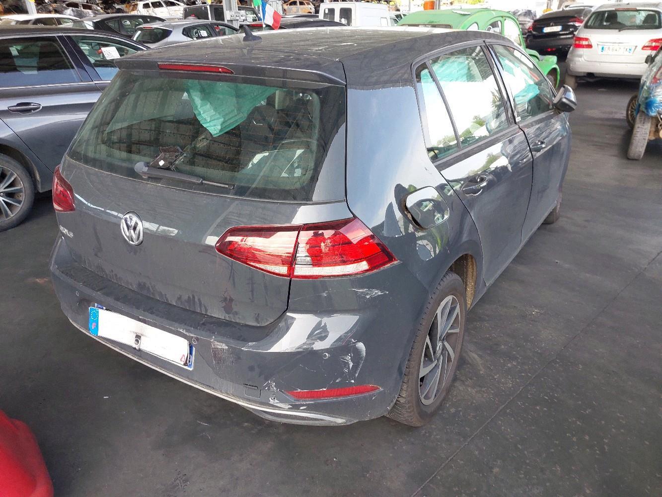 Volkswagen GOLF VII 1.0 TSI 115 DSG CONNE
