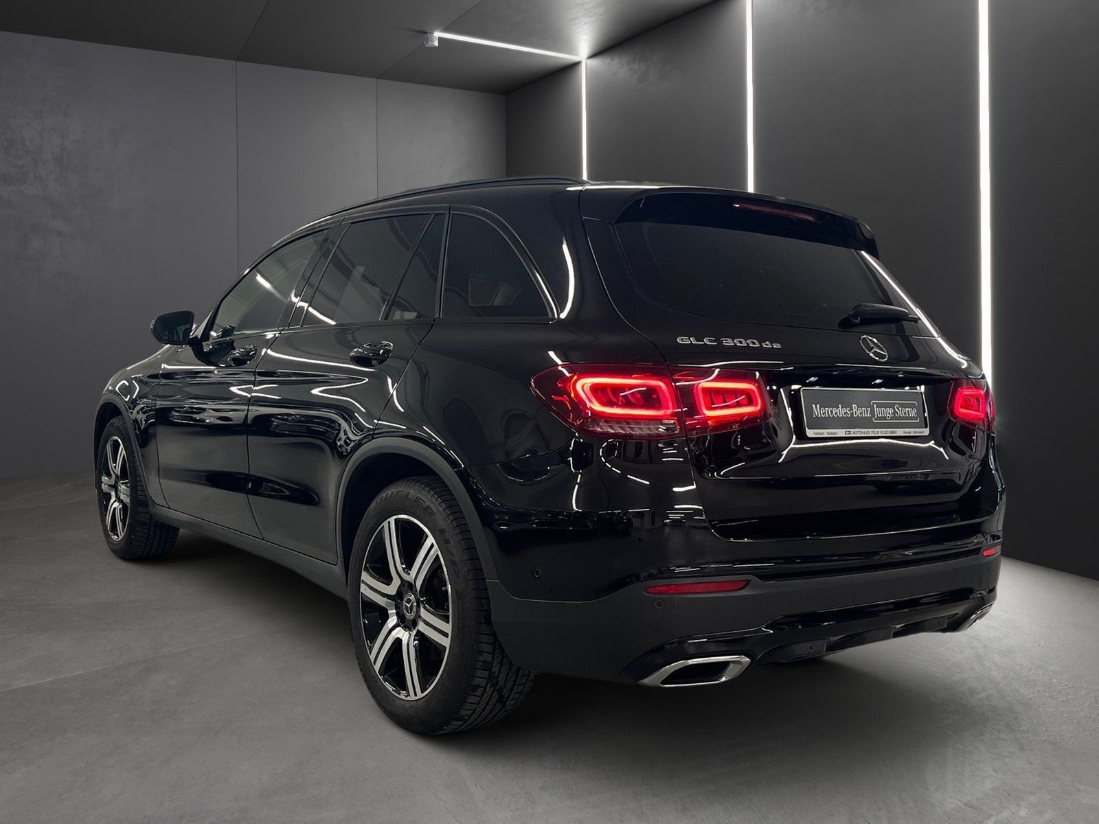Fahrzeugabbildung Mercedes-Benz GLC 300 de 4M*360*Burm*Air-Body*LED*Night*Ambie*