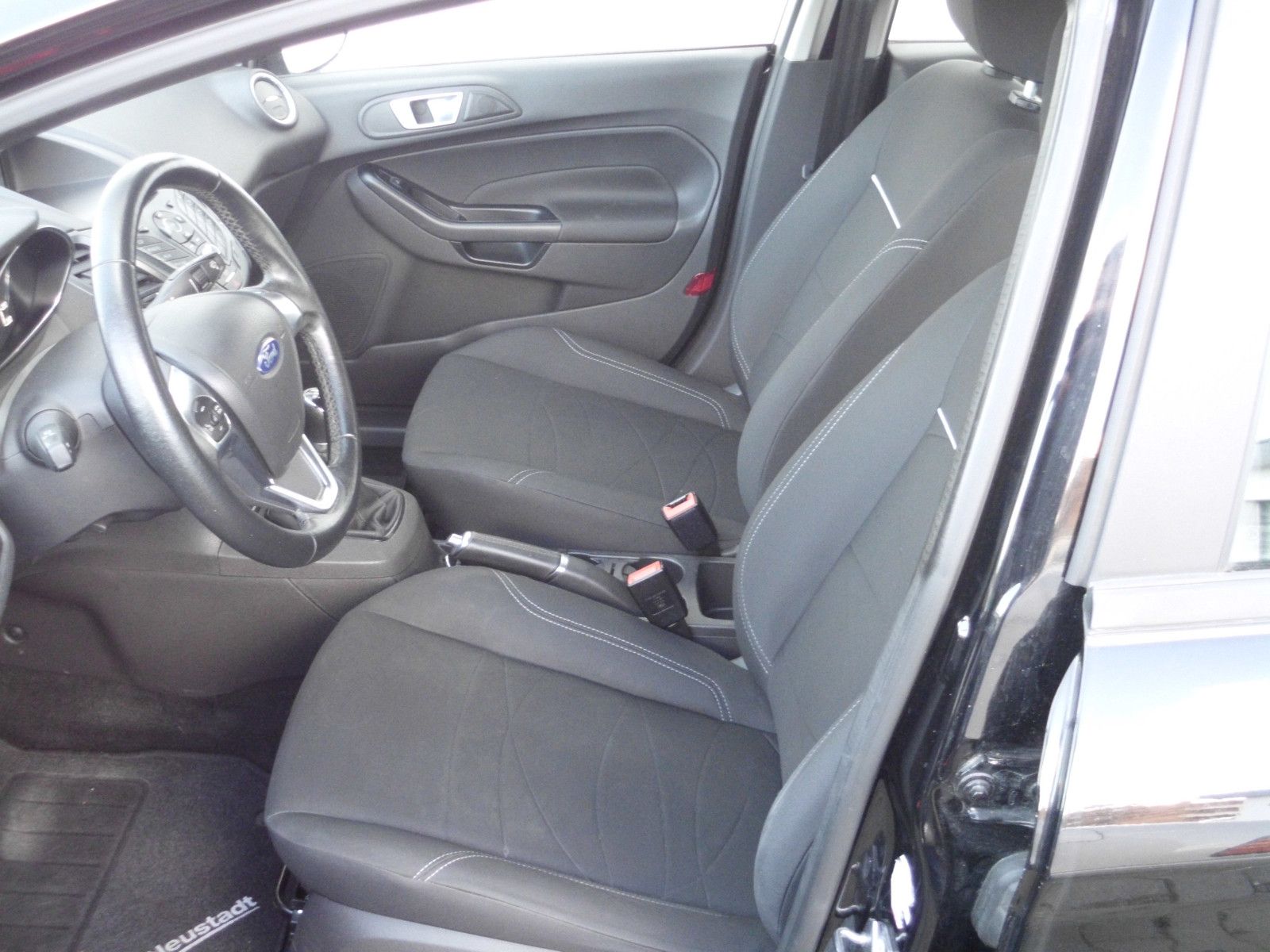 Fahrzeugabbildung Ford Fiesta 1.25Ltr  Trend/Klima/Sitzheizung