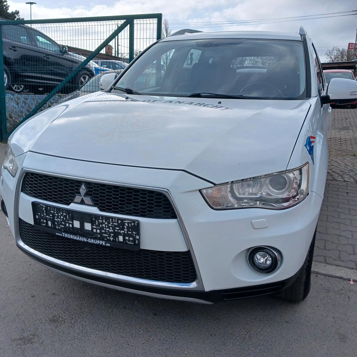 Mitsubishi Outlander Intense 4WD