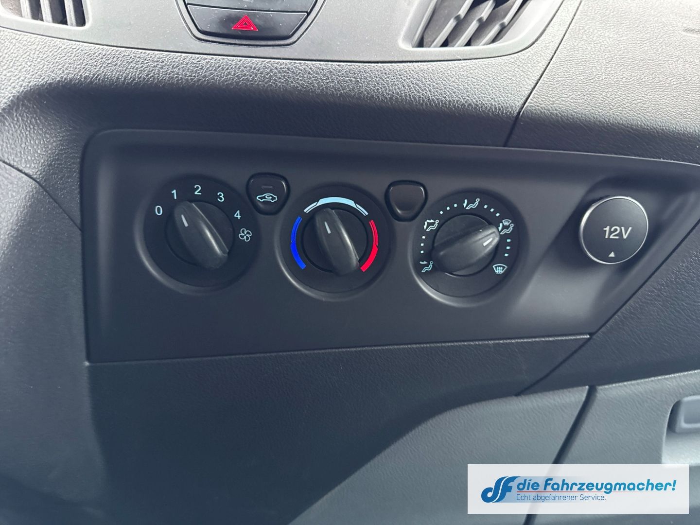 Fahrzeugabbildung Ford Transit Custom Tourneo 300 L1 *2296