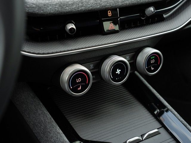 Superb Combi 2.0 TSI Selection 4x4 DSG AHK+MATRI