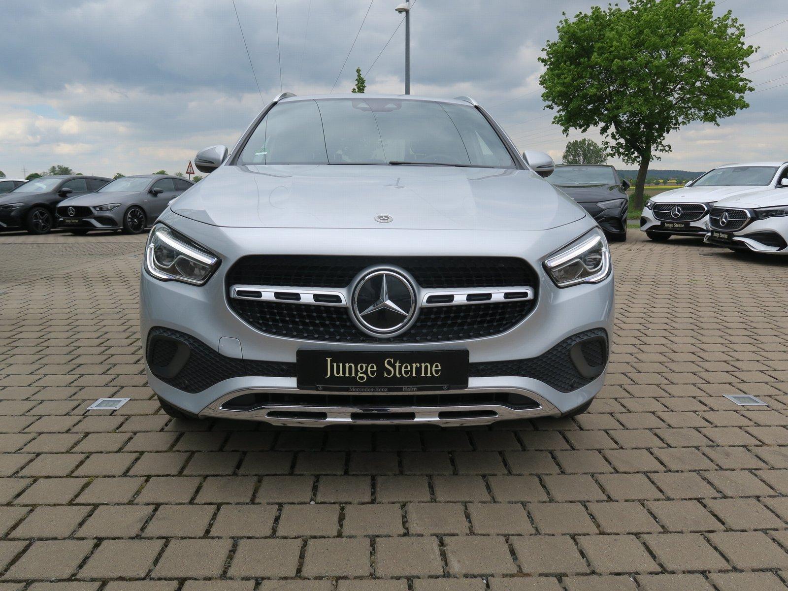 Mercedes-Benz GLA 200 Progressive Burmester CarPlay Ambiente