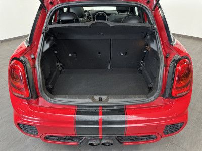 Fahrzeugabbildung MINI Cooper S Aut. JCW NAV+LED+PANO+LEDER+18ZOLL+2HD