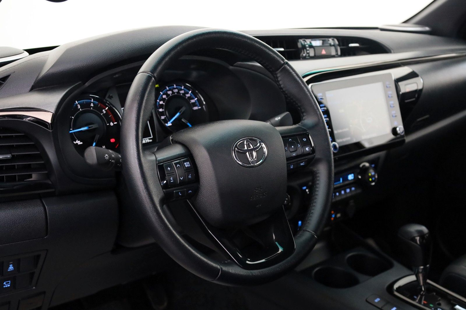 Fahrzeugabbildung Toyota Hilux 2.8 D-4D Invincible Sport,ACC,AHK,Rollo el
