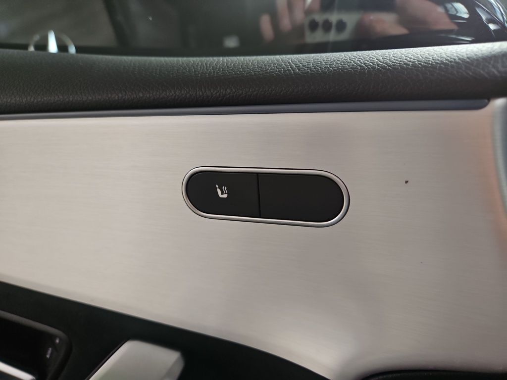 Fahrzeugabbildung Mercedes-Benz A 250 e AMG Night Totwi. LED 360° Sound KeyLess