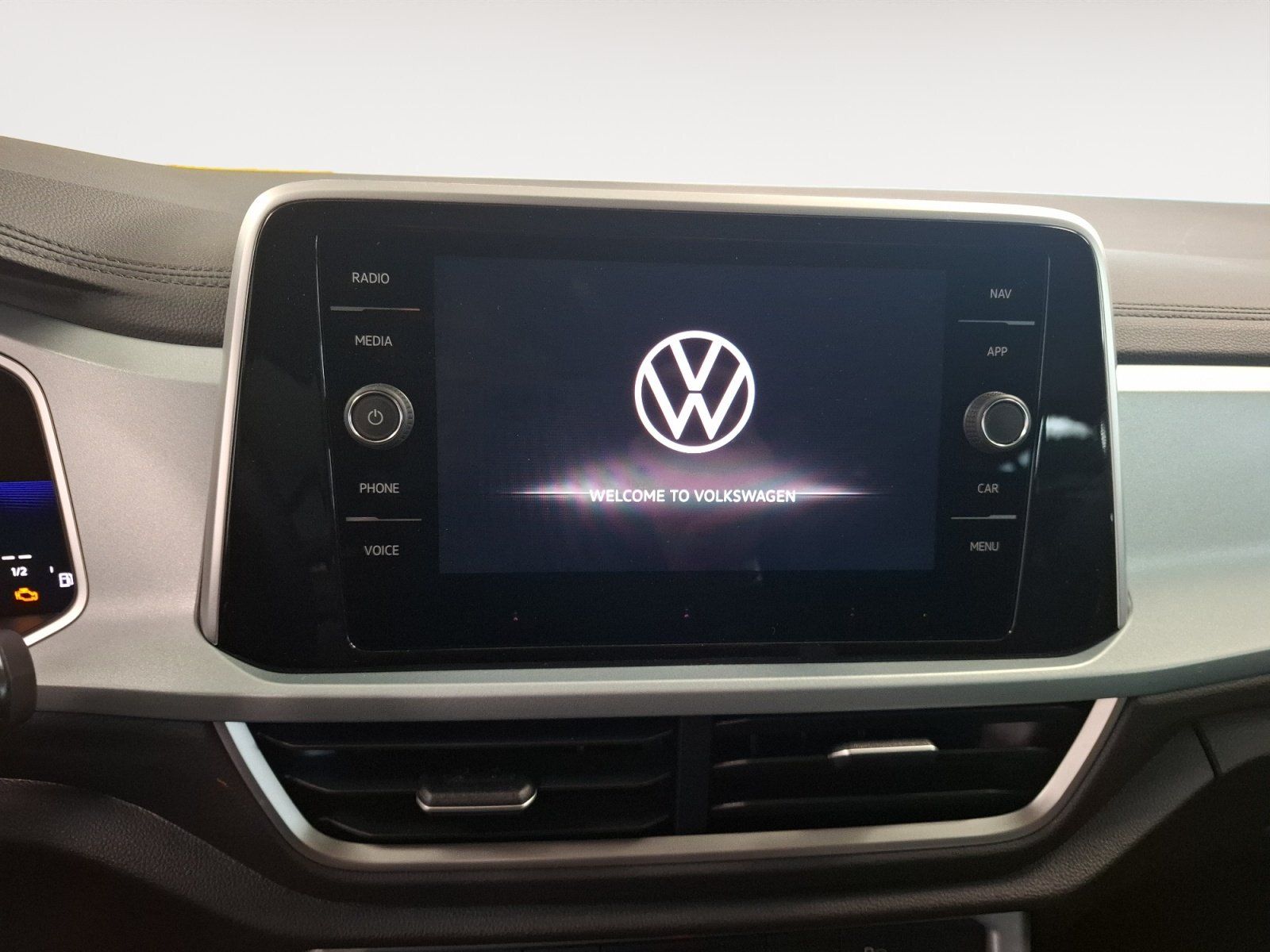 Volkswagen T-Roc - Bild 12
