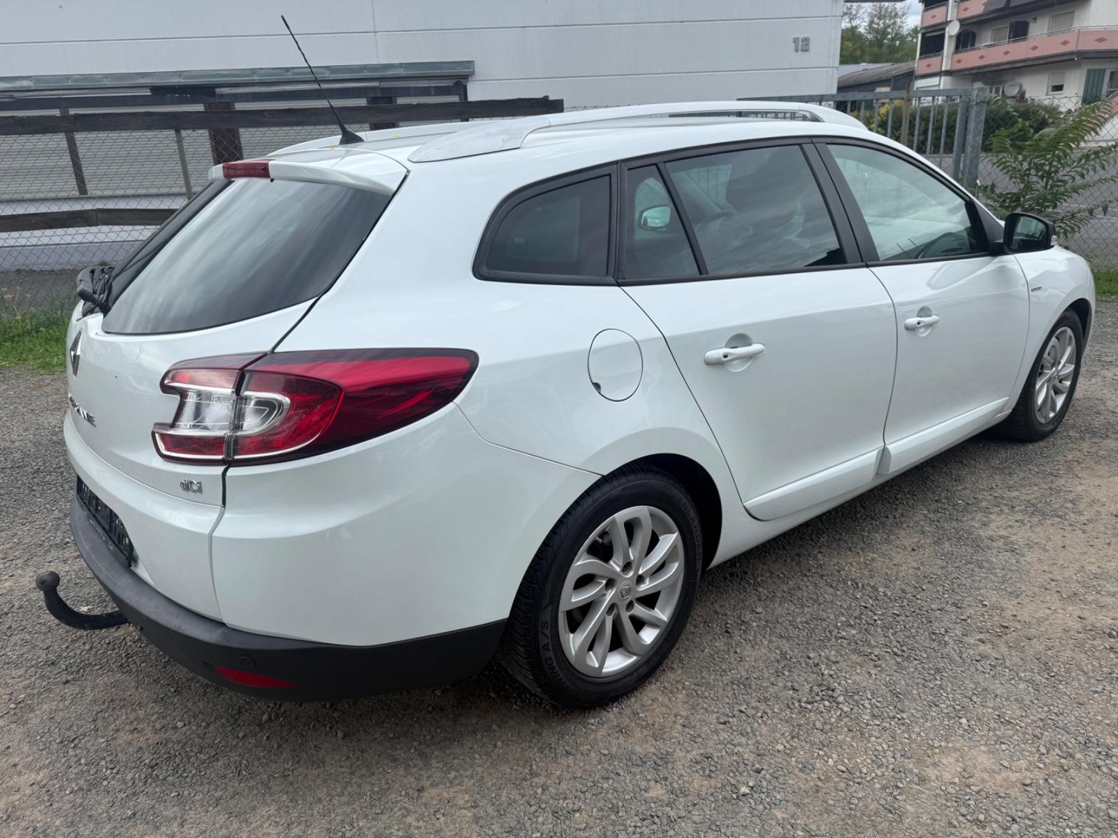 Renault Megane 2015 — photo 5