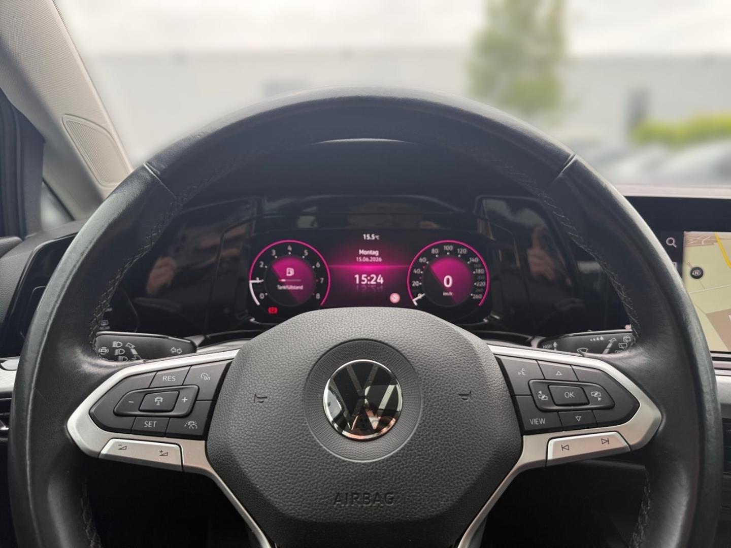 Volkswagen Golf 8 VIII Life 1.0 TSI El. Panodach Navi