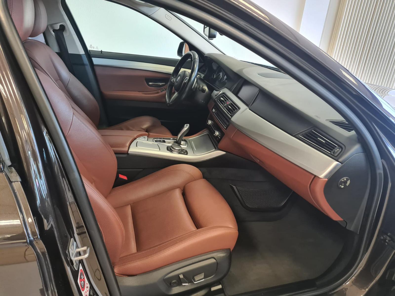 BMW 520 d xDrive / AHK / Bi-XENON / LEDER