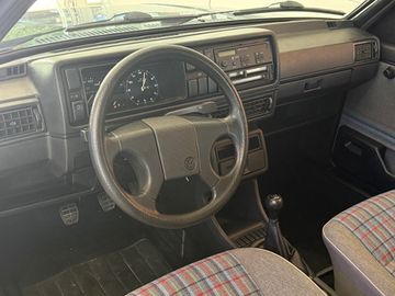 Volkswagen Golf - 11