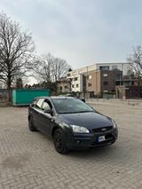 Ford Focus 1.6 Turnier Mk2  TÜV NEU ZHR NEU - Ford Focus aus 2007: Kombi