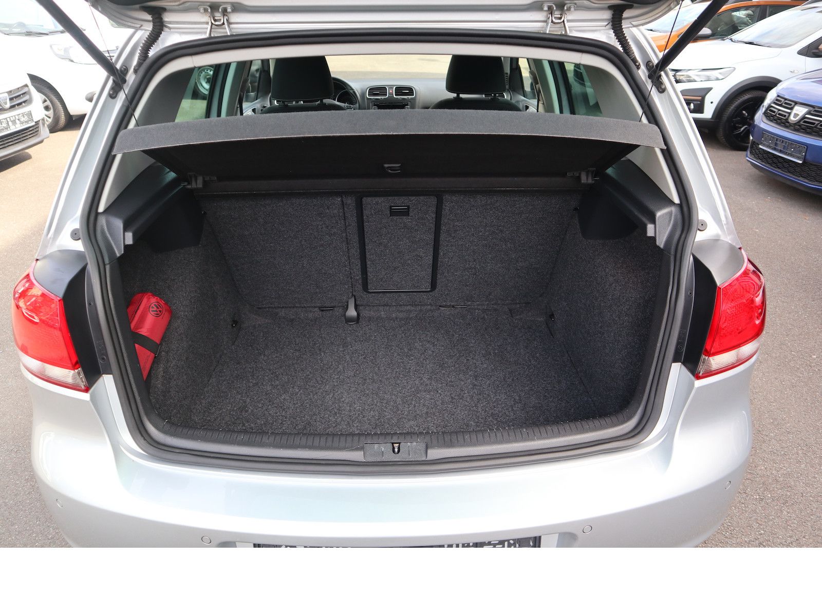 Fahrzeugabbildung Volkswagen Golf Match BlueMotion 1hd Navi Scheckheftgepfleg
