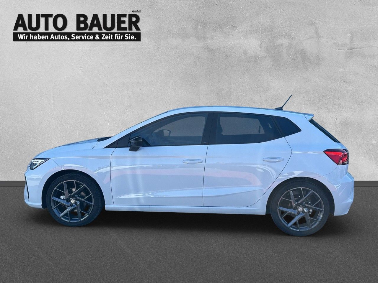 Fahrzeugabbildung SEAT Ibiza FR 1.0 TSI 116 PS 6-Gang - mit KI generiert/bearbeitet