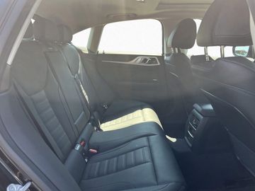 BMW 420 Gran Coupé - 12