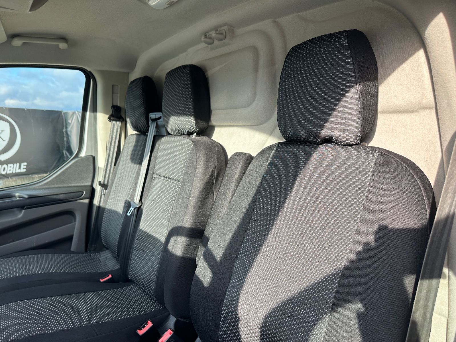 Fahrzeugabbildung Ford Transit Custom Kasten 300 Autom./Navi/Kamera/AHK
