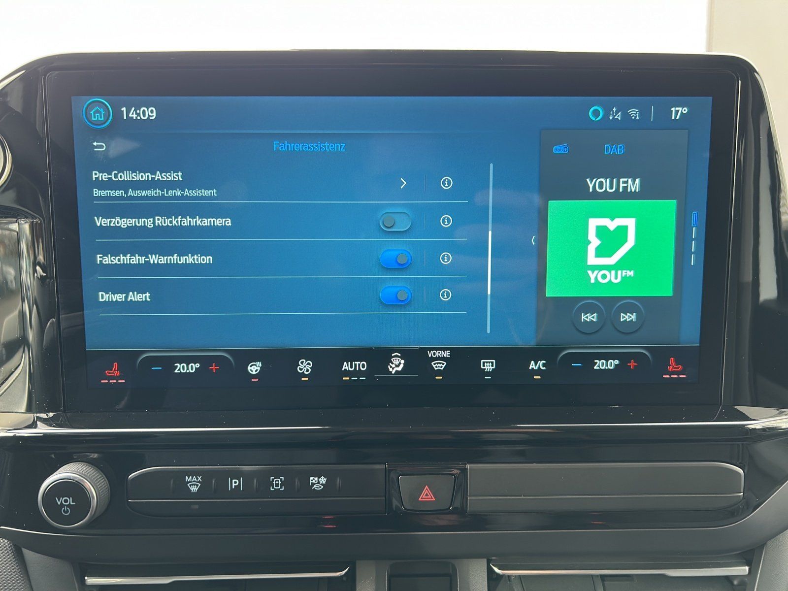 Fahrzeugabbildung Ford Tourneo Custom L2 Titanium Aut./LED/AHK/KAMERA/