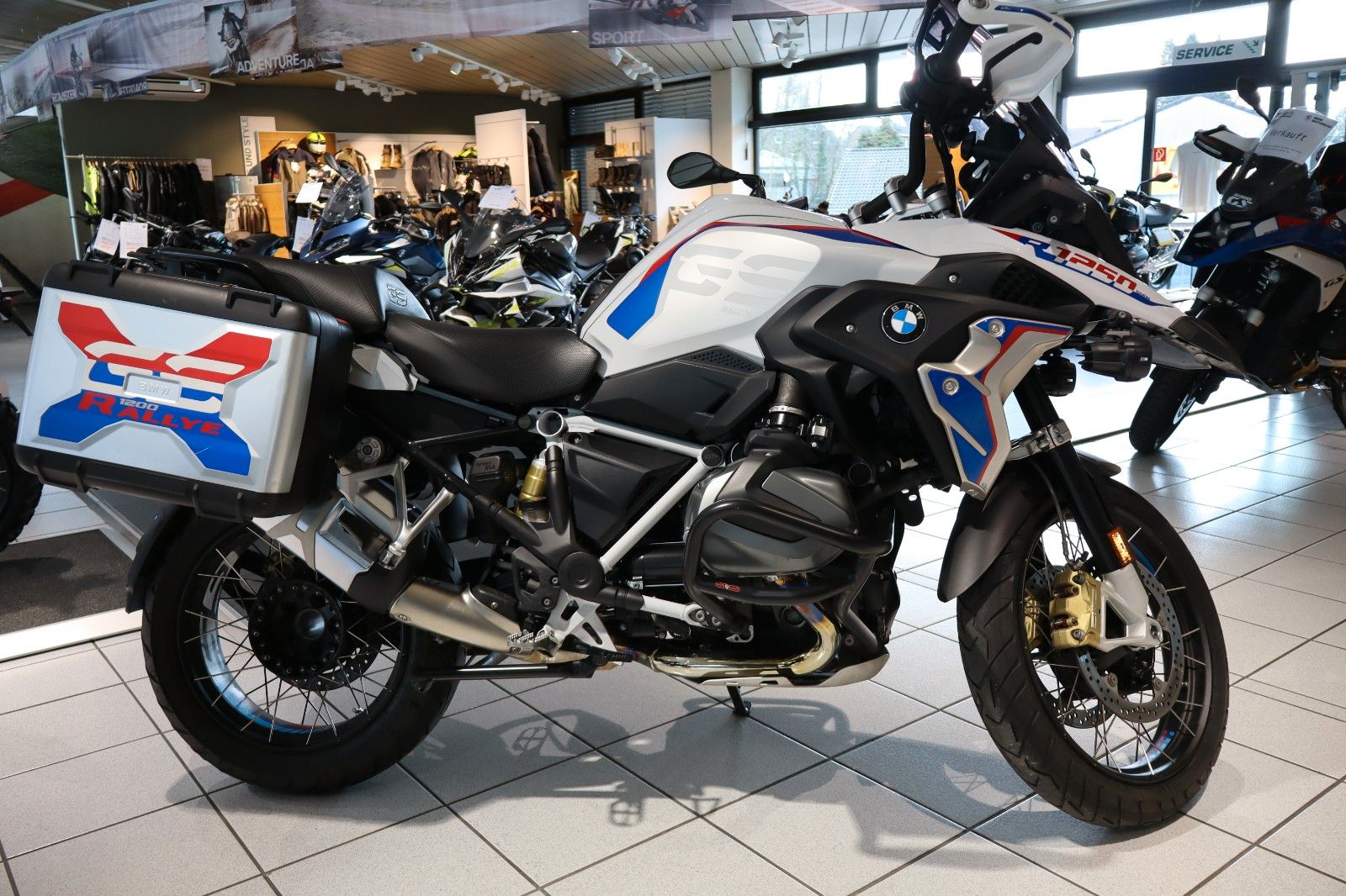 Fahrzeugabbildung BMW R1250GS Style Rallye mit Variokoffer