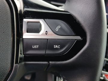 Peugeot 2008 Allure 1.2 PureTech 130 LED+SHZ+Alcant.+PDC