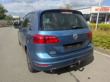 Volkswagen Golf - 6