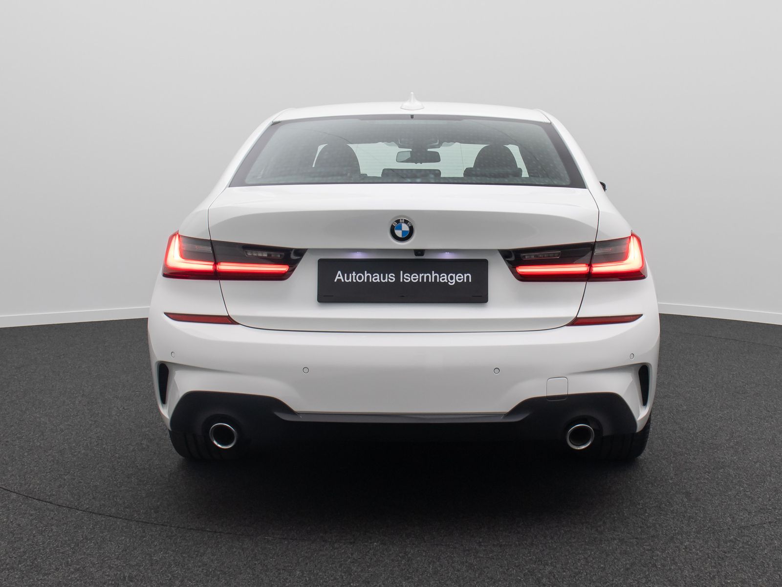 Fahrzeugabbildung BMW 330i xD M Sport Kamera HUD DAB ACC Alarm 19Zoll