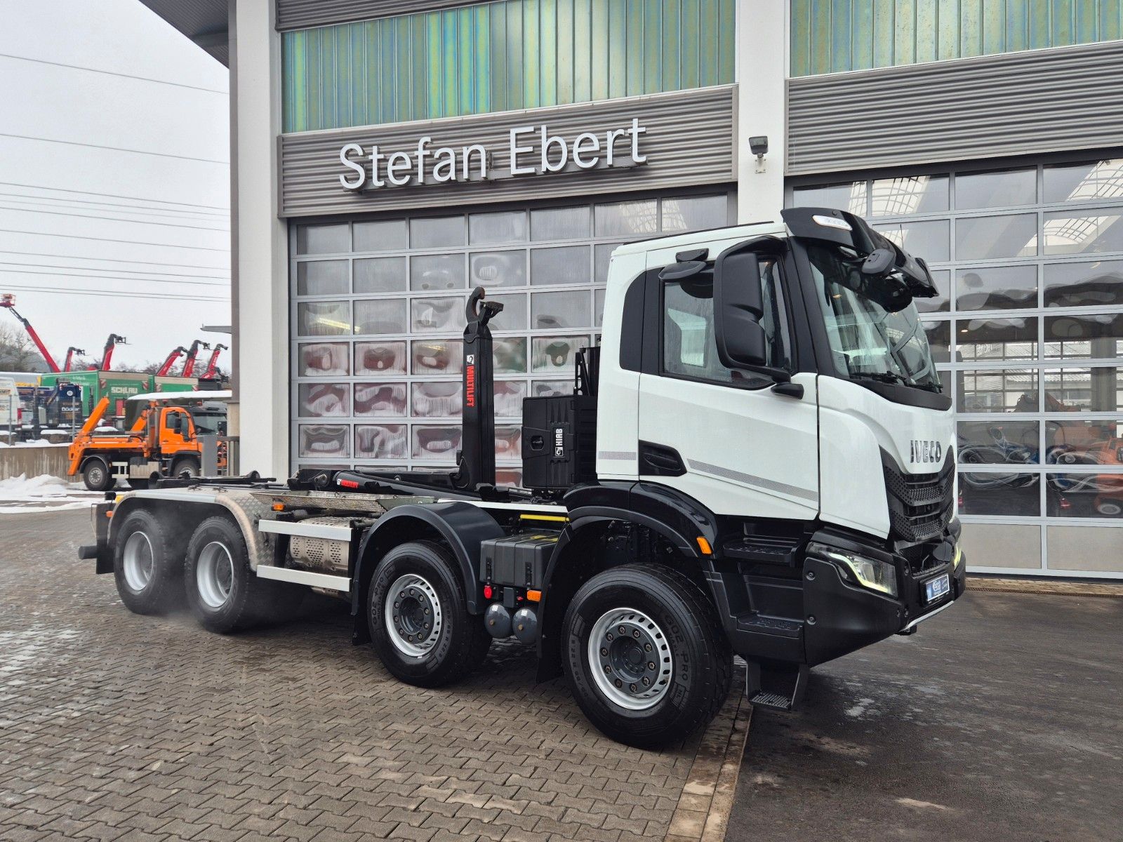 Fahrzeugabbildung Iveco X-Way AD360X48Z/P HR 8x4 HIAB ULT26S59