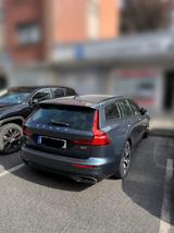 Volvo V60 B5 R Design AWD HUD PANO HARMAN KARDON - Volvo V60 in Essen