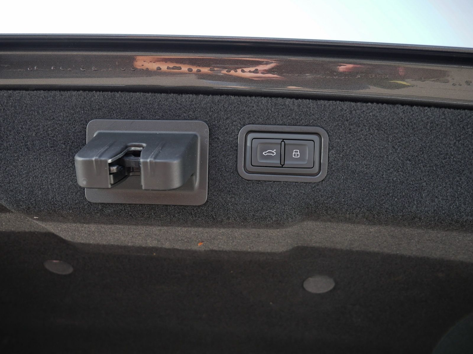 Audi A8 - Bild 24