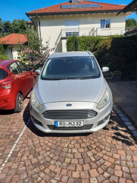 Image of Ford S-Max