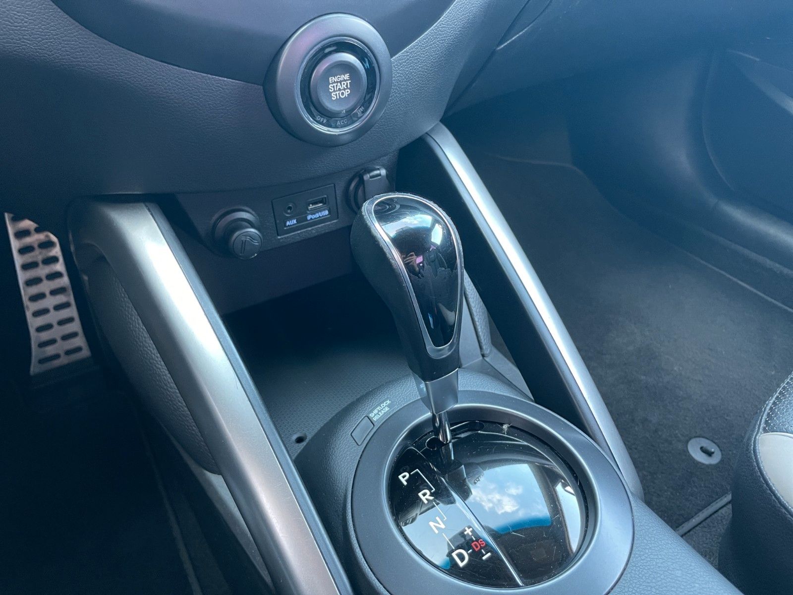 Fahrzeugabbildung Hyundai Veloster Style *Leder*Automatik*Tempomat*Kamera