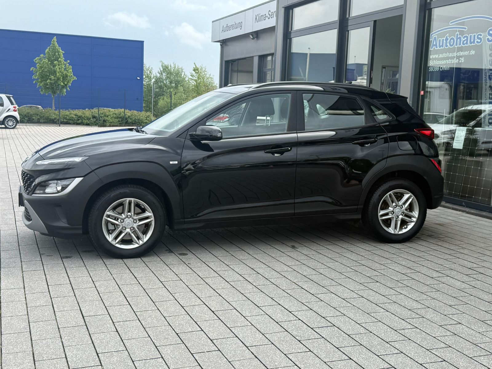 Fahrzeugabbildung Hyundai Kona Select KLIMAAUTO APPLE SITZHEIZ. ALLWETTER
