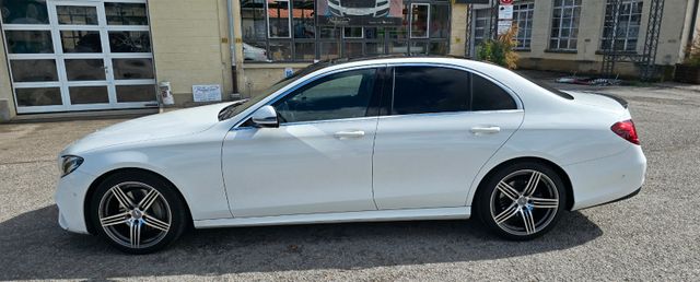 MERCEDES-BENZ E 220 d Autom. -