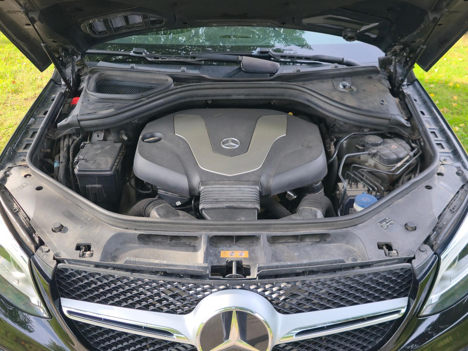 Mercedes-Benz GLE 350 d 4MATIC AMG-Line PANO HU & AU NEU