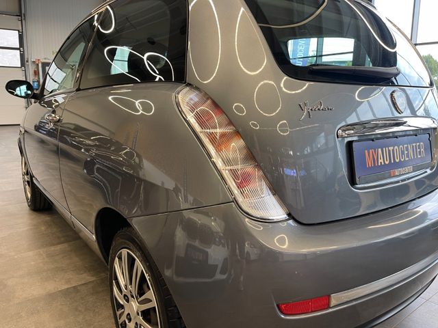 Lancia Ypsilon 1.4 8V Oro *KLIMAAUT.*2.HD*TÜV 062027*