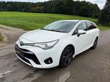 Toyota Avensis Touring Sports Team D - Toyota Avensis Team mit Diesel-Antrieb