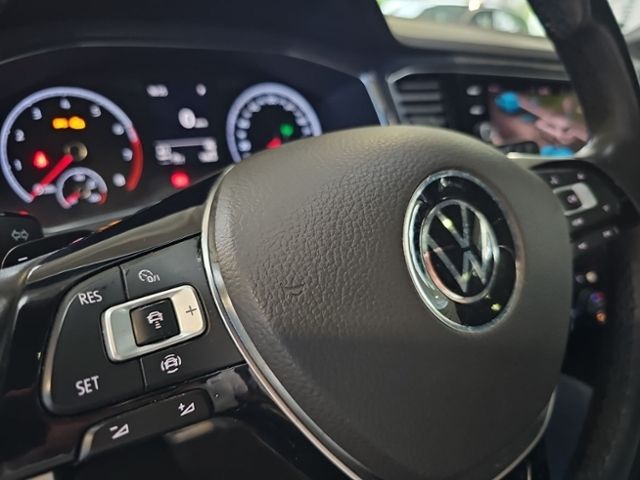 Fahrzeugabbildung Volkswagen T-Roc 1.5 TSI DSG Sport PANO NAVI RFK ASSISTENZ-