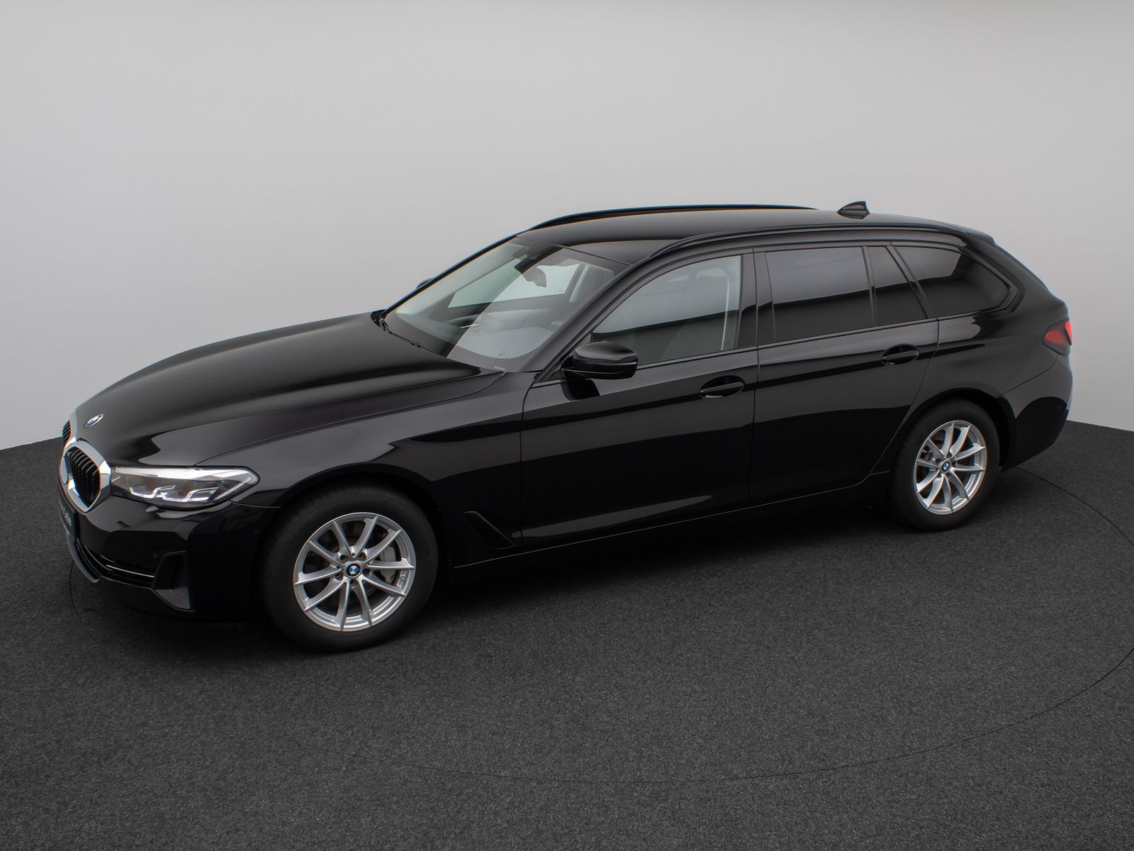 Fahrzeugabbildung BMW 530i Kamera DAB CockPitPro Leder Alarm LED
