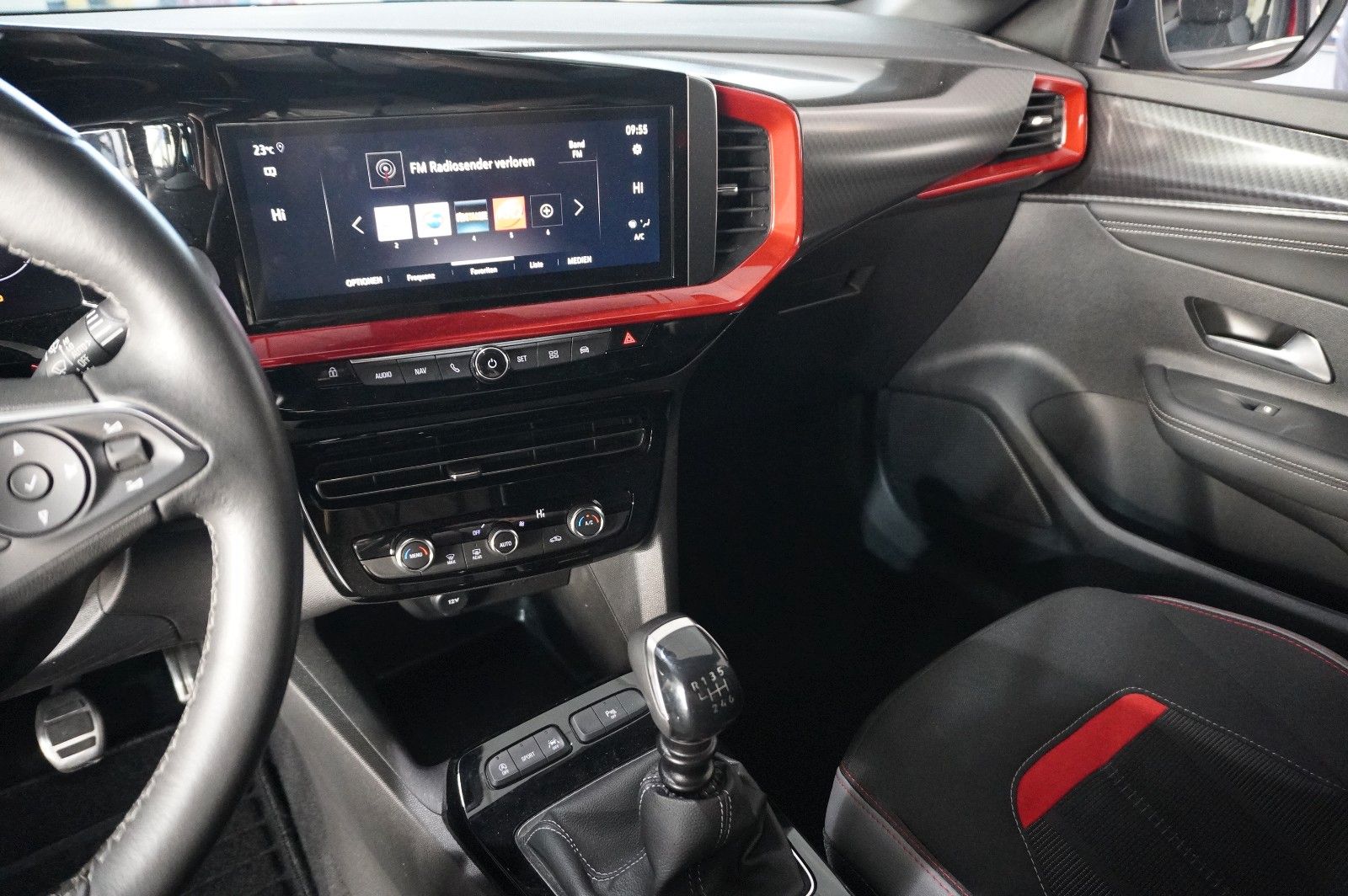 Fahrzeugabbildung Opel Mokka GS SPORT 1.2T NAVI/LED/KAMERA/SPORT/DAB+