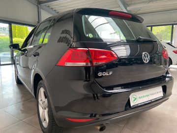 Volkswagen Golf - 8