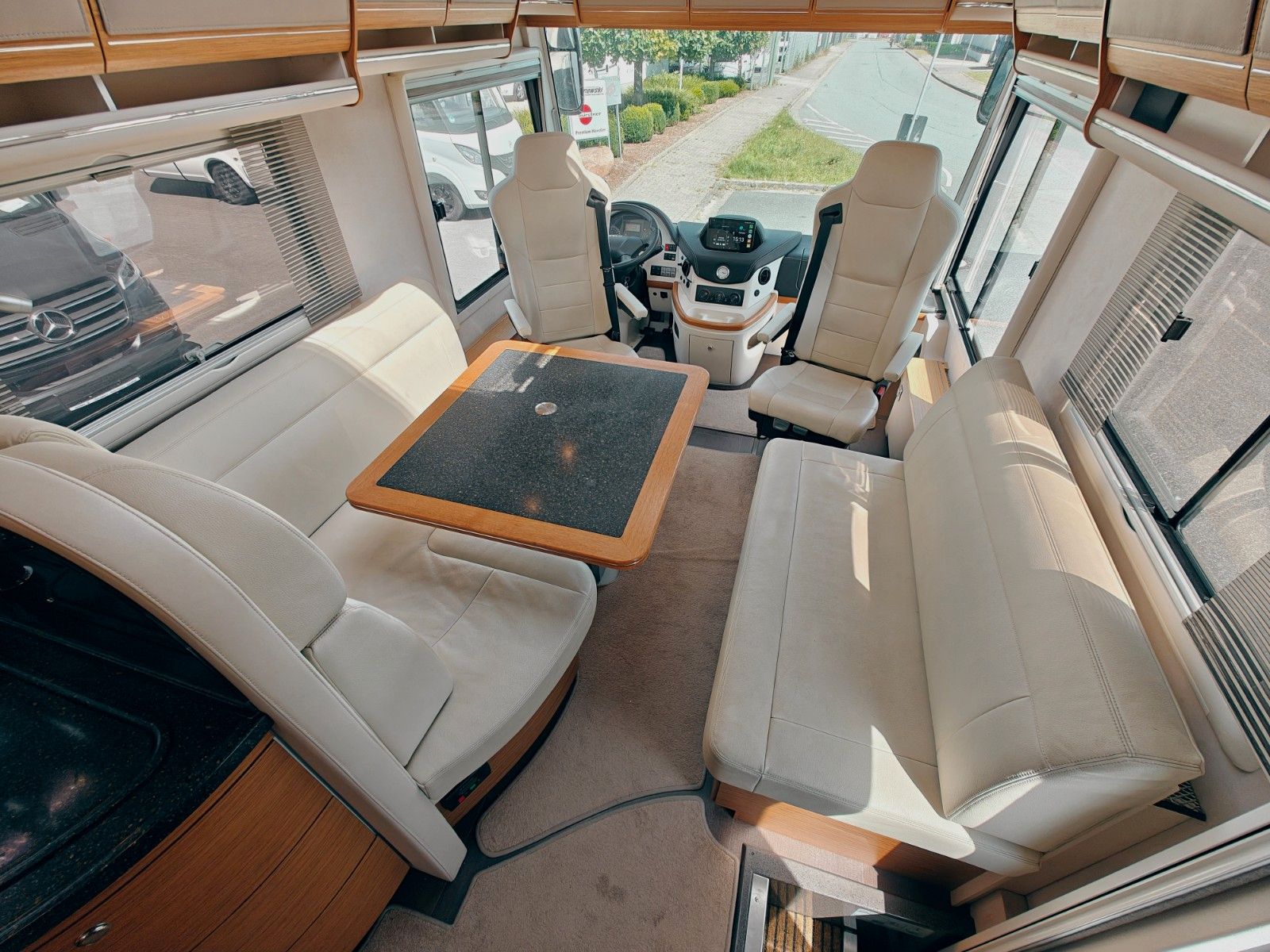Fahrzeugabbildung Concorde CHARISMA III 900 M - EUROCARGO - VIELE EXTRAS!